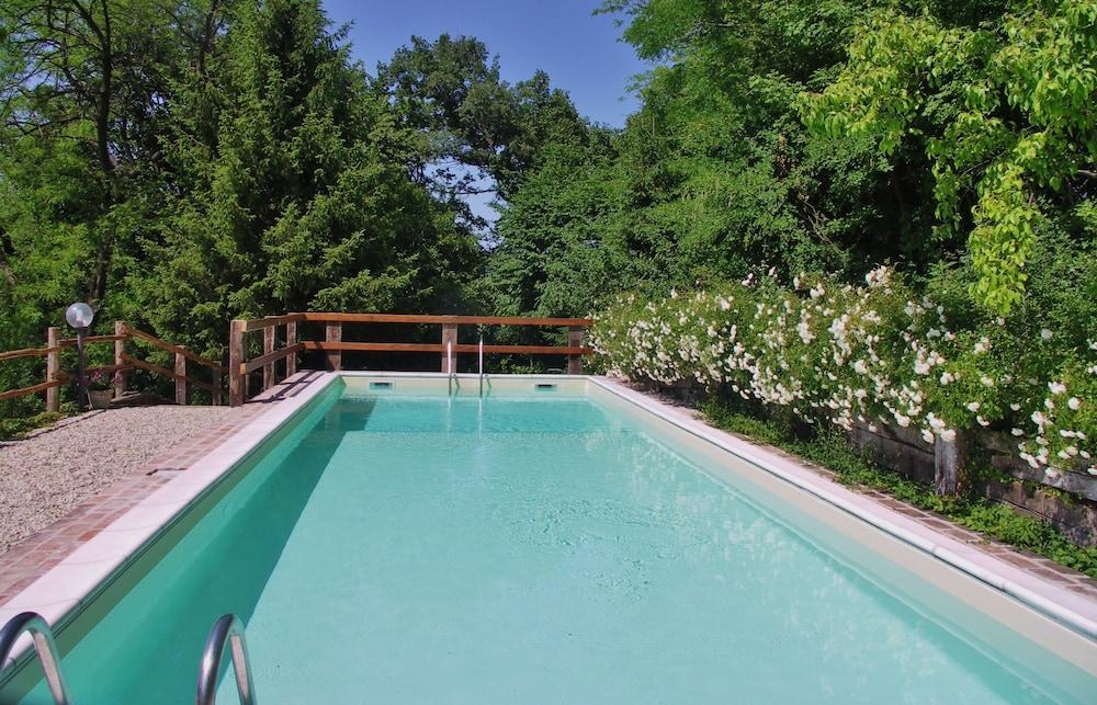 La Traversina - Agriturismo di Charme Outdoor Pool