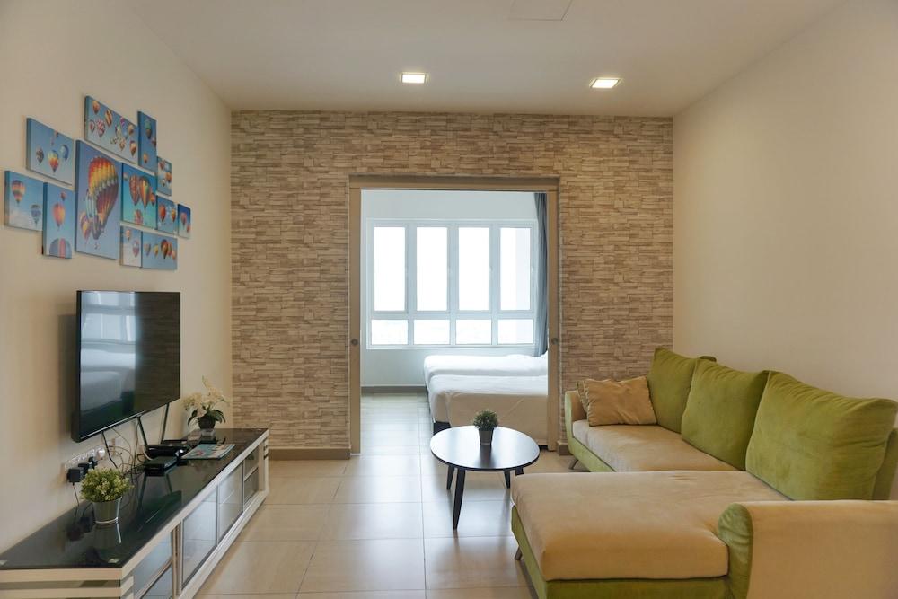 PM Octagon Ipoh Suites & Apartment Featured Image