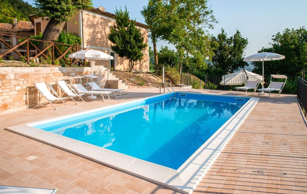 فيلا ديغلي أورتي كانتري هاوس