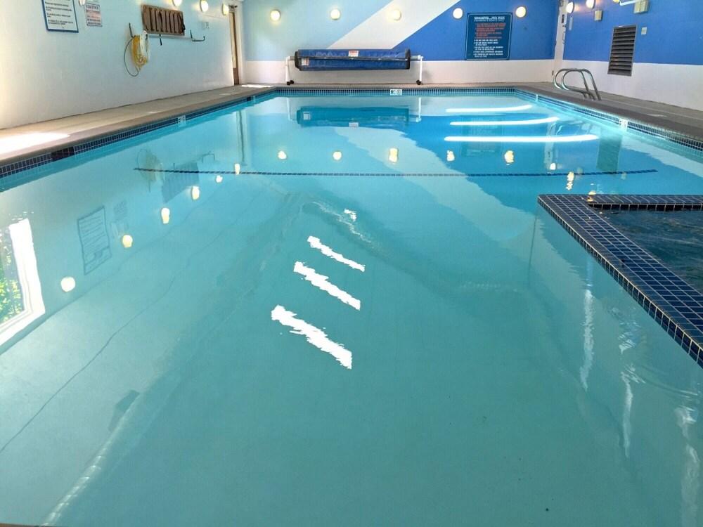 Mt Baker Lodging Condo 31- Sleeps 2 Waterslide
