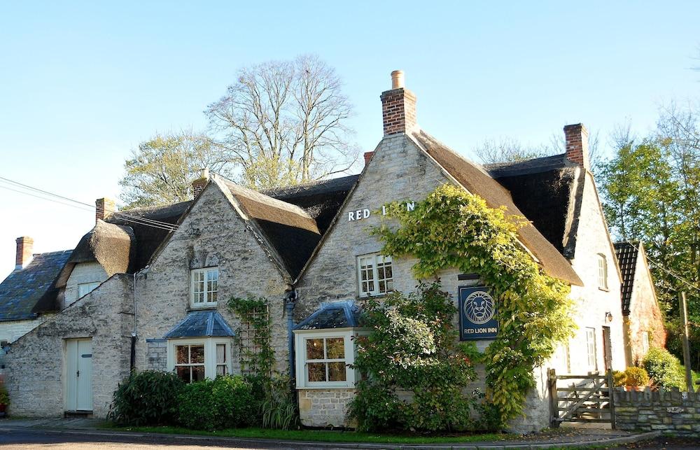 The Red Lion Inn Featured Image