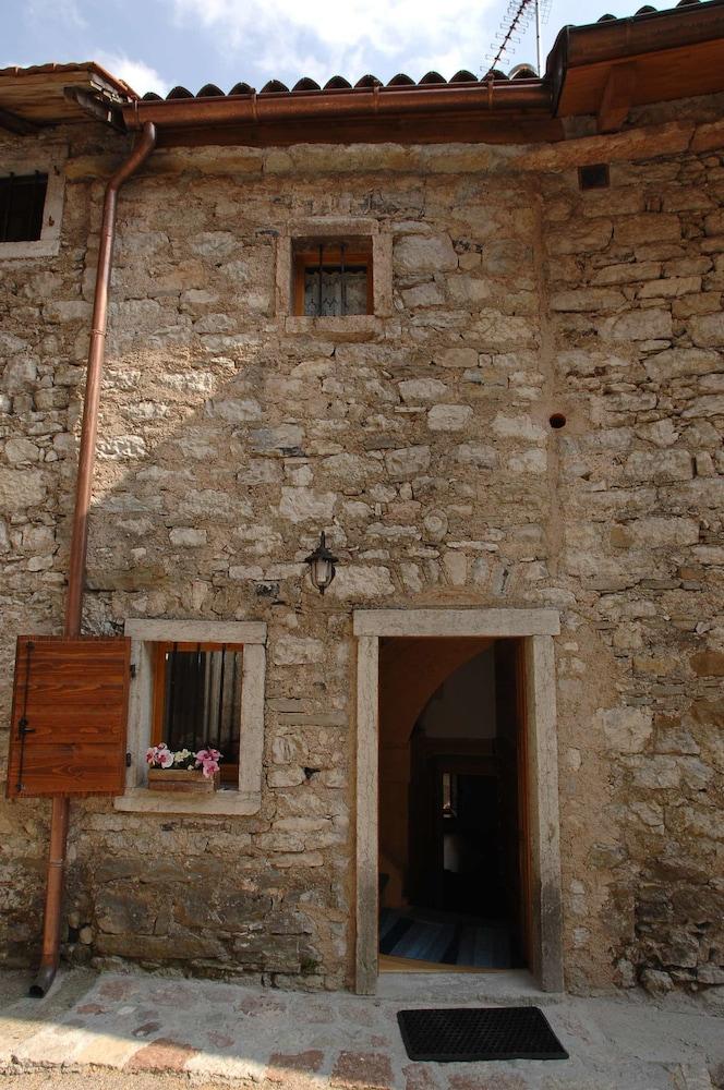 ألبيرغو ديفوسو فالتشيلينا إي فال فاجونت إن إرتو المنطقة الخارجية