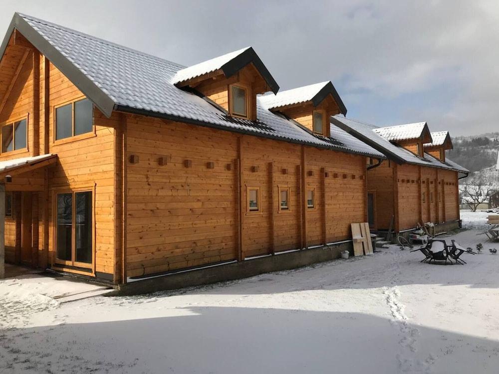 Immaculate 4-bed Cottage in Kolasin / Montenegro Exterior