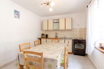 Apartments Josip