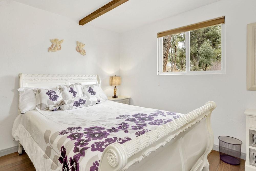 2416-antelope Views 3 Bedroom Cabin by RedAwning