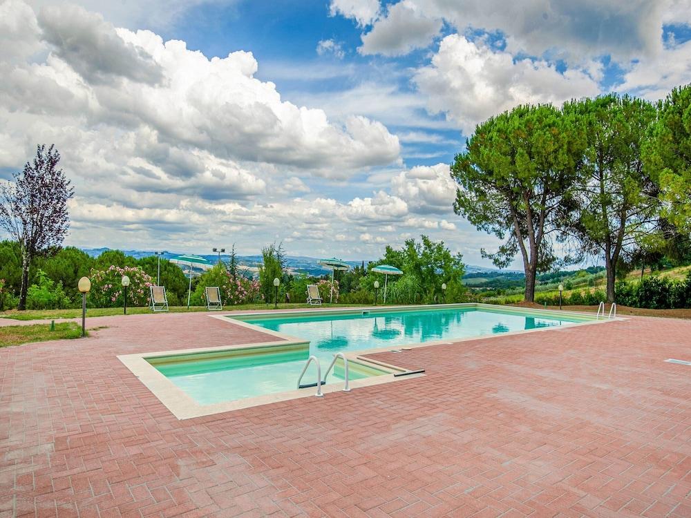 Idyllic Farmhouse in Gambassi Terme-fi With Swimming Pool