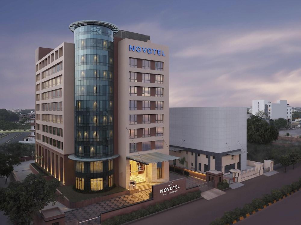 Novotel Lucknow Gomti Nagar Hotel
