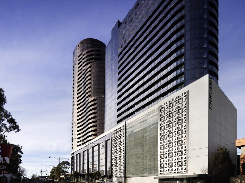 The Chen Melbourne - Art Series