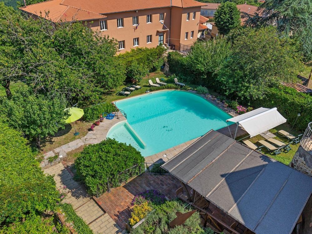 Tranquil Apartment in Boccheggiano With Private Garden and Shared Swimming Pool