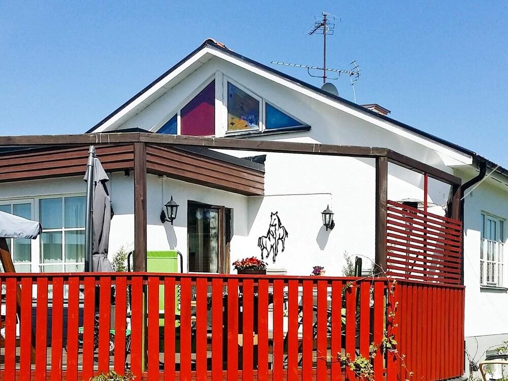 هوليداي هوم إن بيدينجستراند