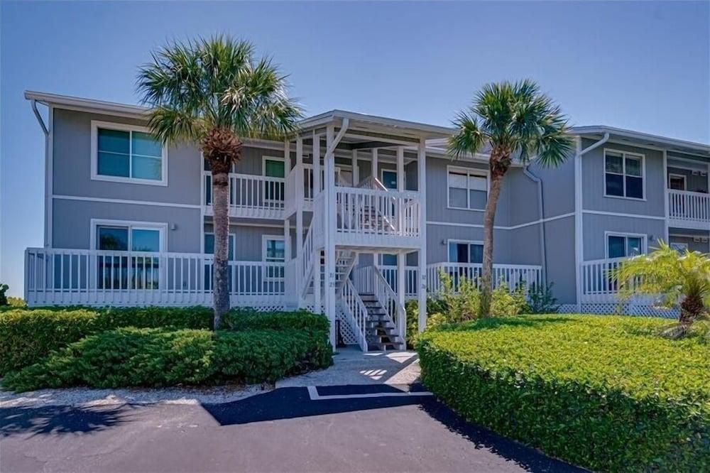 Boca Grande North 32 2 Bedroom Condo by Redawning