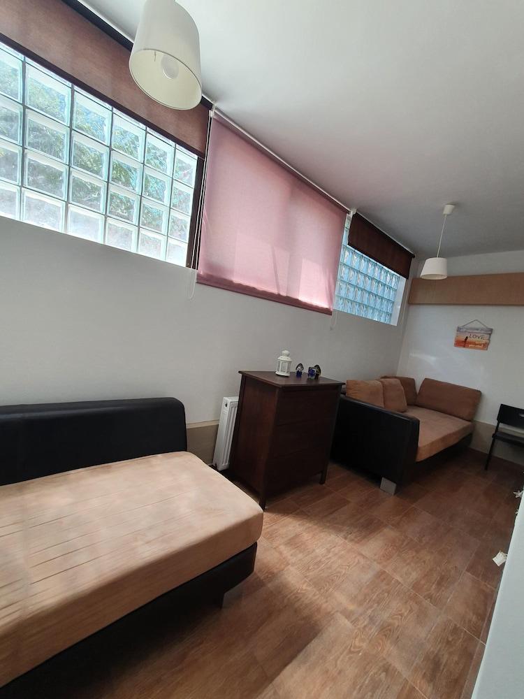 أبارتمنت إن لوترا إلينيس وذ جاردن