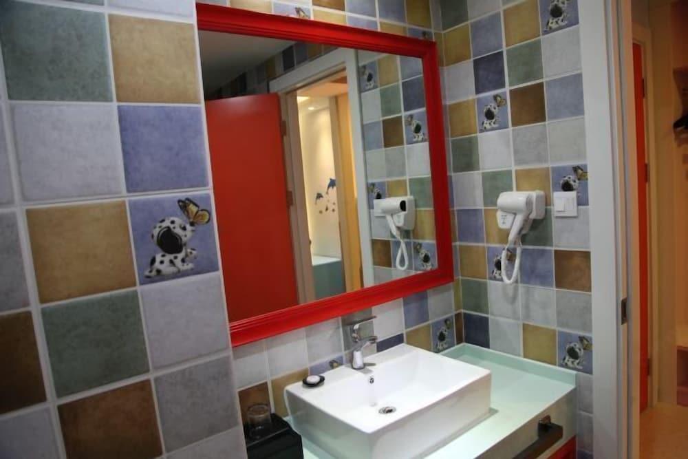 Hongyi Boutique Hotel