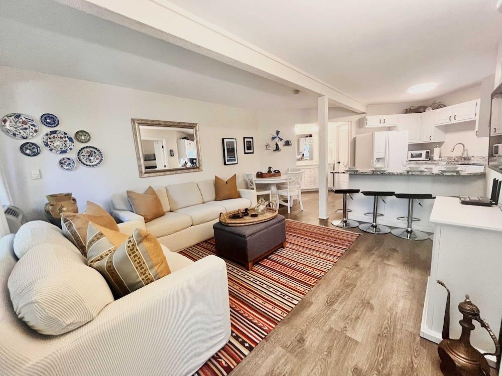 ويندميل كوتيدج آت آبي سبرينجز نير ليك آند شوبس!