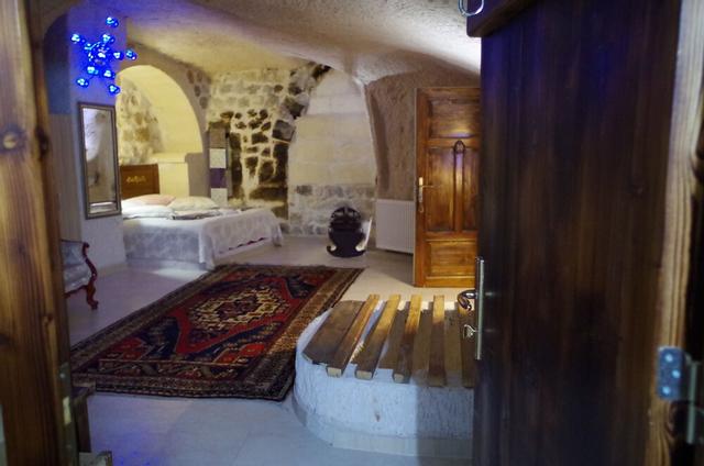 أوتشيزار كيف بنسيون