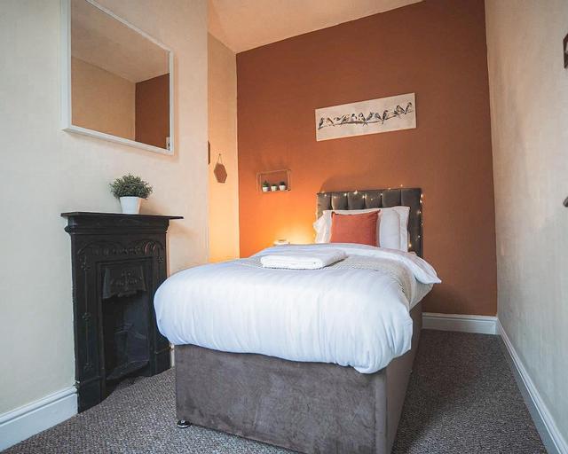 Comfortable 3-bed House in Coventry
