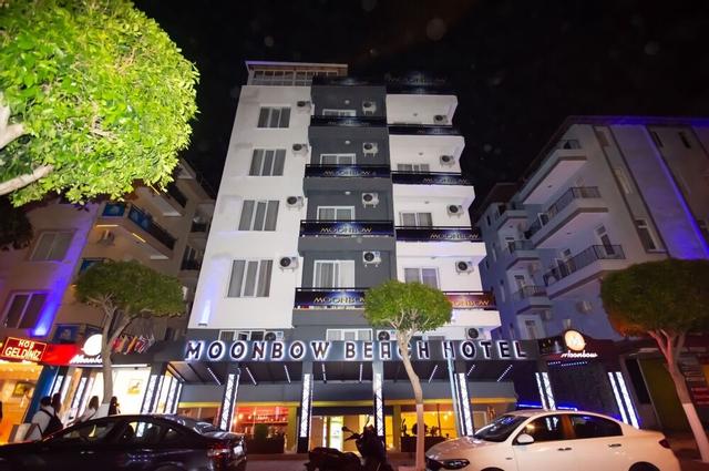 مونبو بيتش هوتل