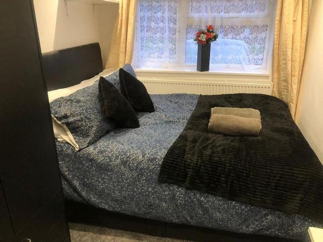 Onsite Cosy Practical Studio - in a Quite Area