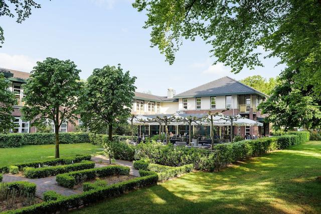 بارك هوتل تجاردا