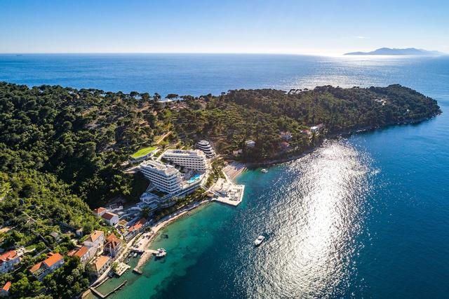 آر ا ش وبود لافوديا، ريزورت آند ويلنيس