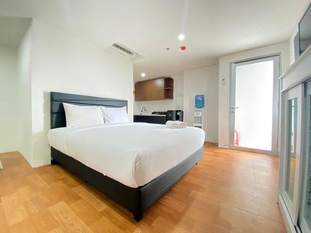Spacious Studio Room at Apartment Grand Asia Afrika Residence