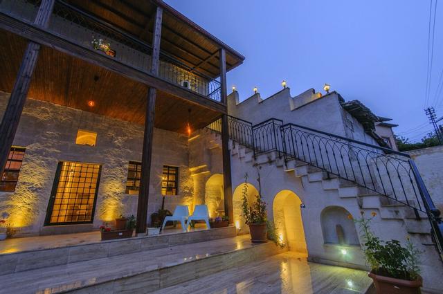 سينديان - للبالغين فقط