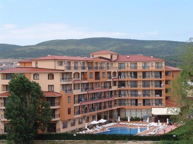 Apart-hotel Happy