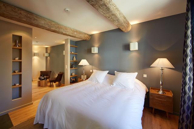 ليه شامبر دو لويستاليه