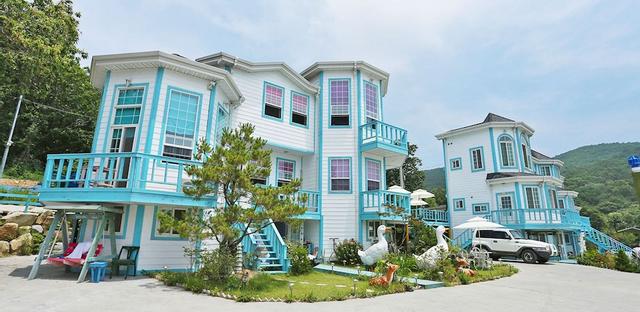 كونسيرت بنسيون