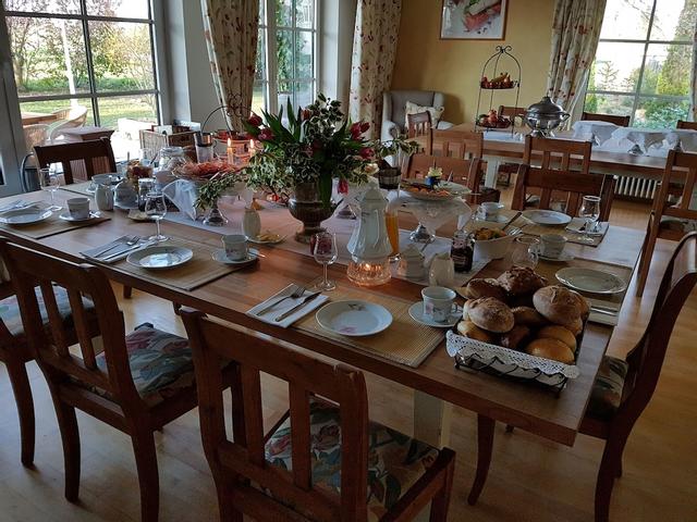 جاستهاوس إيستشمنت