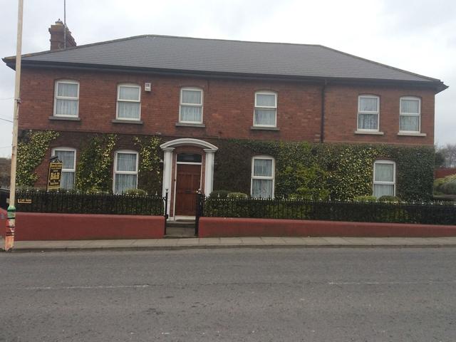 Roseville Lodge B&B