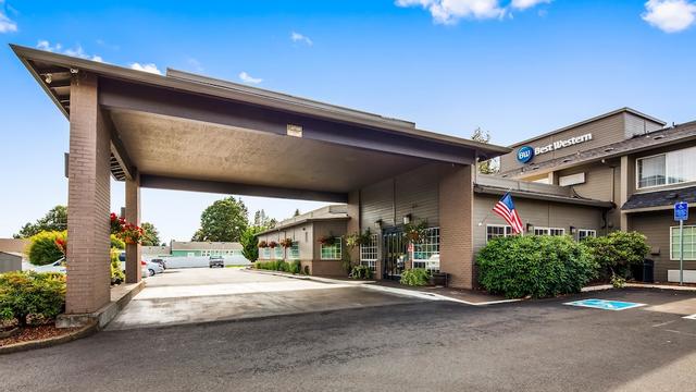 بست ويسترن أوك ميدوز إن