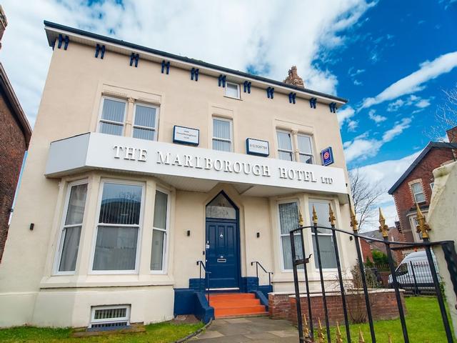 Captivating Apartment for 2 near Anfield Stadium