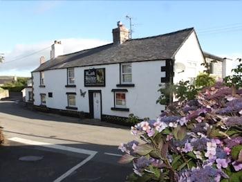 ذا هوك آند باكل إن