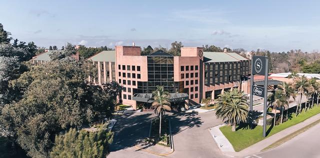 Sheraton Pilar Hotel and Convention Center