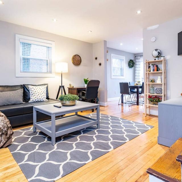Gorgeous Home 10 min to DC by Cozysuites