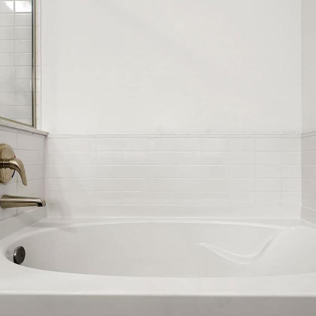 Luxury 2BR Cozysuites on Town Lake Waterfront 10