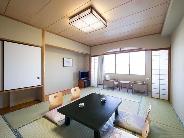 Grand Mercure Lake Biwa Resort & Spa