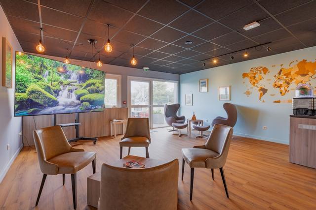 هوتل كيرياد ليوم إيست