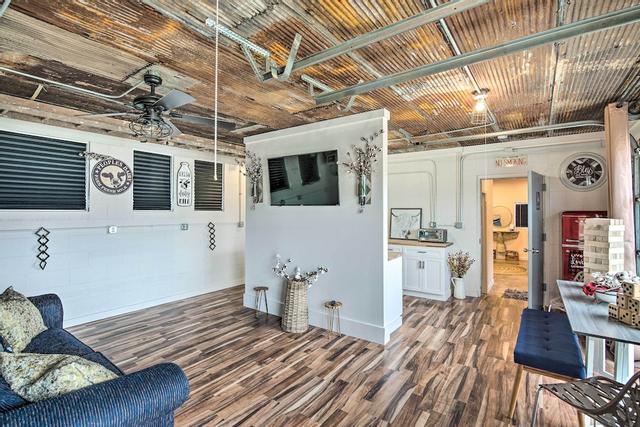 Pet Friendly 'milk Barn Cottage' on 15 Acres!